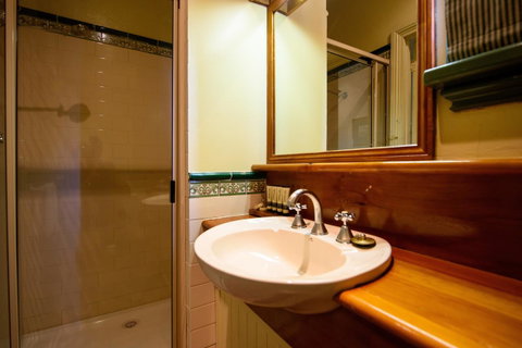 Strahan Village - Accommodation Search 28