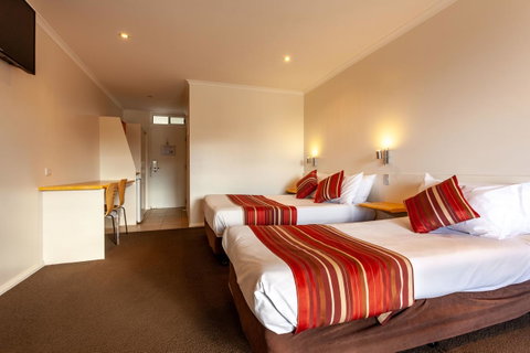 Beachfront Bicheno - Accommodation Search 27