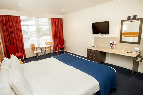 Edgewater Hotel - Accommodation Search 14