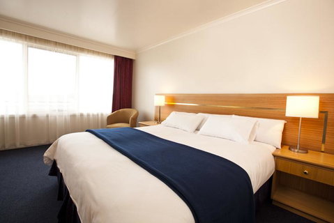 Edgewater Hotel - Accommodation Search 31