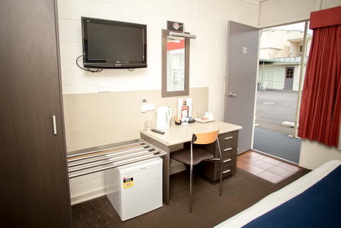 Edgewater Hotel - Accommodation Search 15