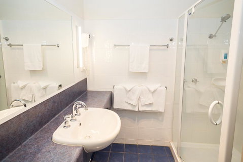 Edgewater Hotel - Accommodation Search 9