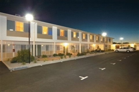 Edgewater Hotel - Accommodation Search 29