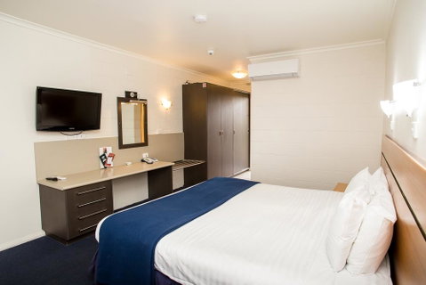 Edgewater Hotel - Accommodation Search 13