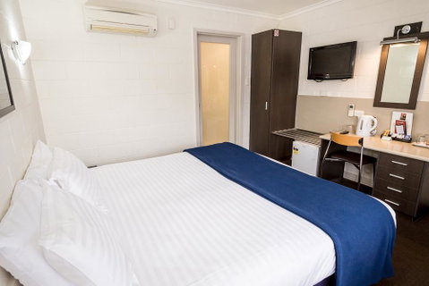 Edgewater Hotel - Accommodation Search 18