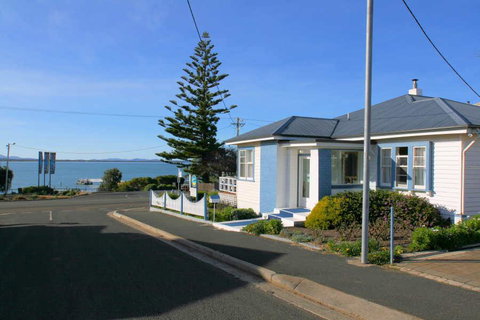 Freycinet Waters - Accommodation Search 0