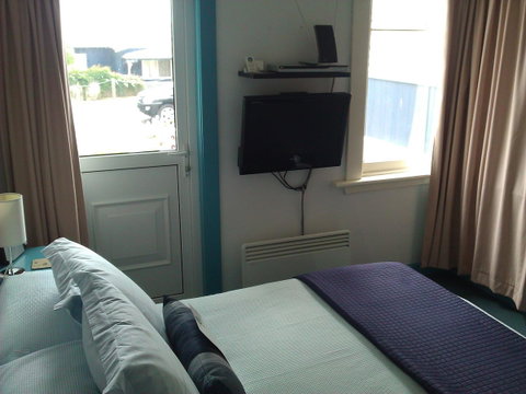 Freycinet Waters - Accommodation Search 18