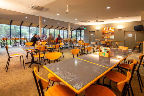 Mornington Inn - Accommodation Search 15