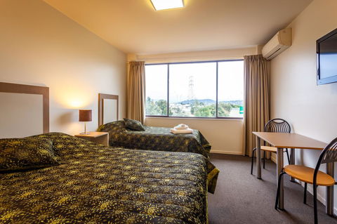 Mornington Inn - Accommodation Search 1