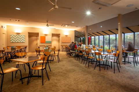 Mornington Inn - Accommodation Search 16