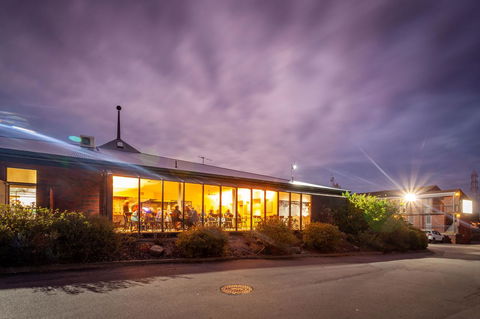 Mornington Inn - Accommodation Search 7