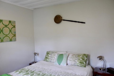 Omaroo House - Panoramic Water Views - Accommodation Search 27