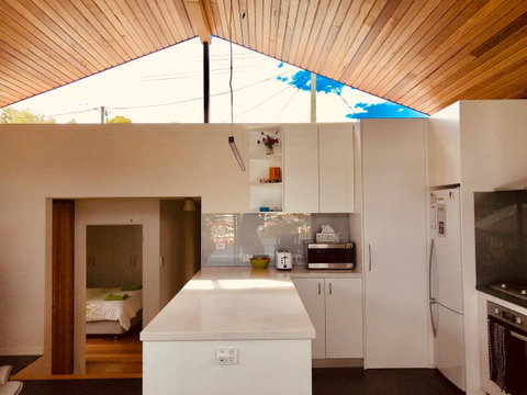Omaroo House - Panoramic Water Views - Accommodation Search 16