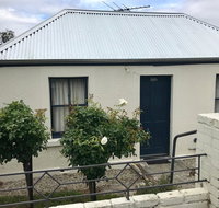 Omaroo House - panoramic water views - Accommodation Search