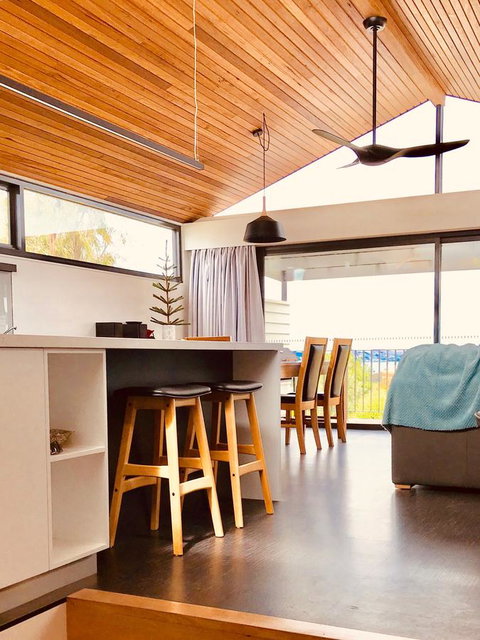 Omaroo House - Panoramic Water Views - Accommodation Search 15