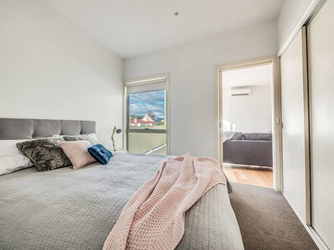 Marina View Apartment - Accommodation Search 12