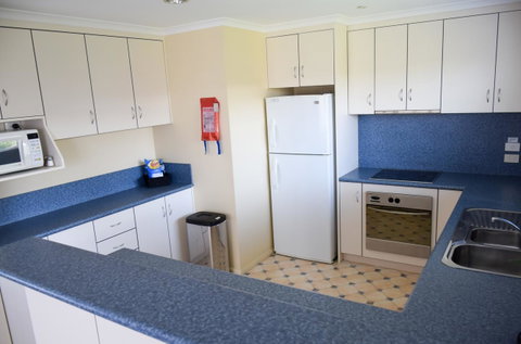 Beachway Motel - Accommodation Search 20
