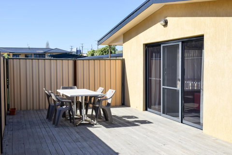 Beachway Motel - Accommodation Search 17