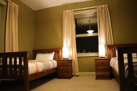 The Tasmanian Inn - Accommodation Search 39