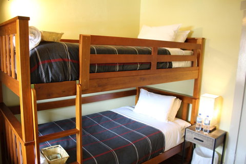 The Tasmanian Inn - Accommodation Search 24