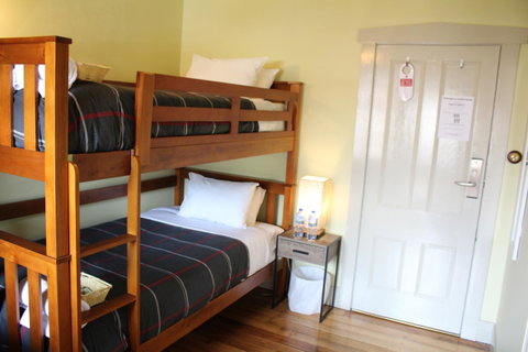 The Tasmanian Inn - Accommodation Search 23