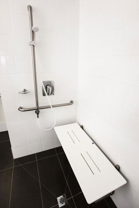Shoreline Hotel - Accommodation Search 41