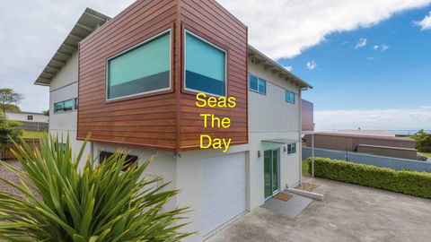 Seas The Day - Seaside Getaway - Accommodation Search 1