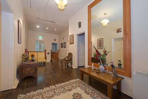 Edinburgh Gallery Bed & Breakfast - Accommodation Search 4