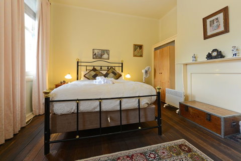 Edinburgh Gallery Bed & Breakfast - Accommodation Search 24