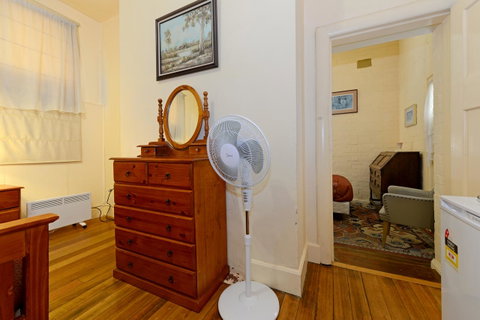 Edinburgh Gallery Bed & Breakfast - Accommodation Search 16