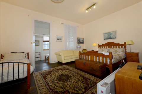 Edinburgh Gallery Bed & Breakfast - Accommodation Search 32