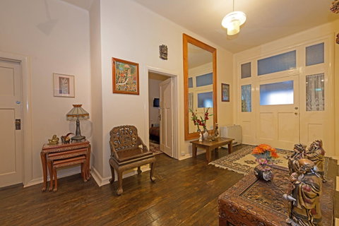 Edinburgh Gallery Bed & Breakfast - Accommodation Search 2