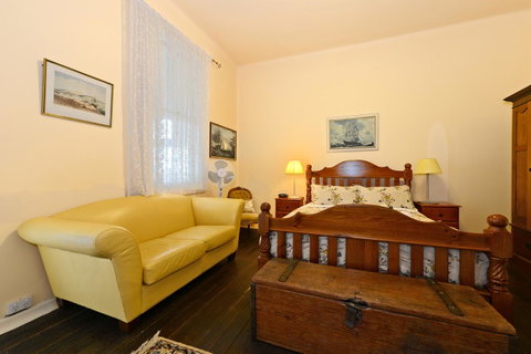 Edinburgh Gallery Bed & Breakfast - Accommodation Search 31