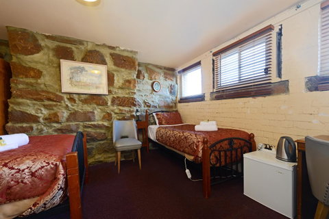 Edinburgh Gallery Bed & Breakfast - Accommodation Search 9