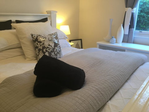 Elizaâ€™s Lovely Home - Accommodation Search 8
