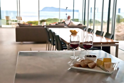 Cloudy Bay Beach House - Accommodation Search 30