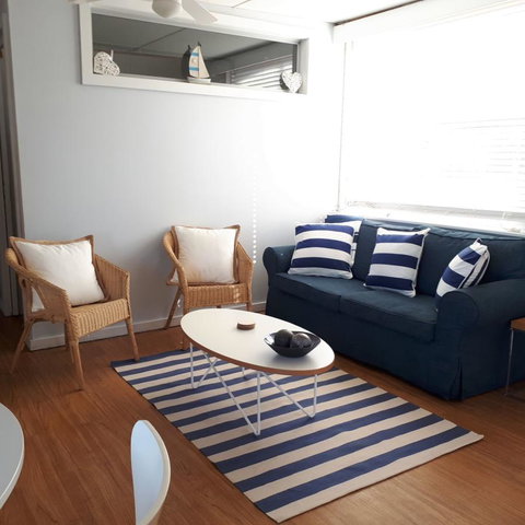 Beach Hut Scamander - Accommodation Search 1