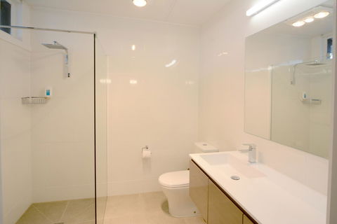 Bridge Hotel - Accommodation Search 8