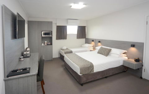 Bridge Hotel - Accommodation Search 6