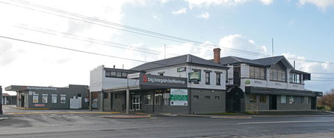 Bridge Hotel - Accommodation Search 25