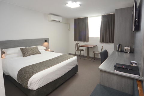 Bridge Hotel - Accommodation Search 7
