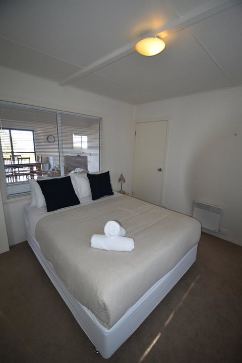 Waders - Accommodation Search 11
