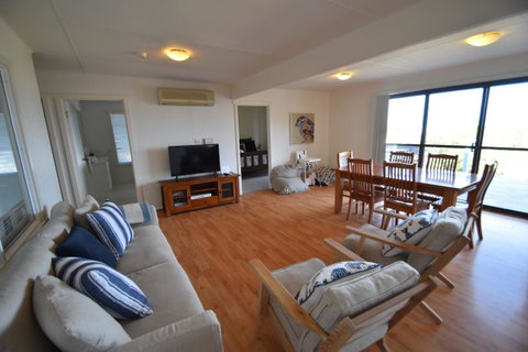 Waders - Accommodation Search 1