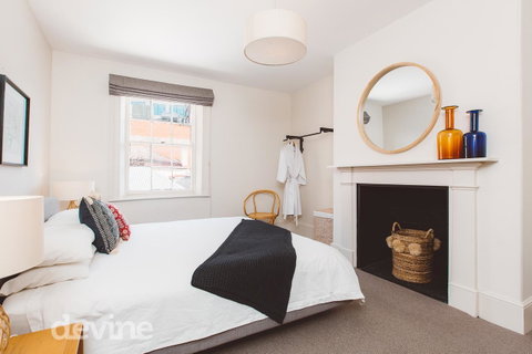 Devine Stays - Westside Apartment On Elizabeth - Accommodation Search 7