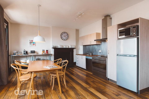 Devine Stays - Westside Apartment On Elizabeth - Accommodation Search 0