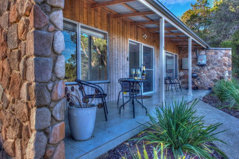 Freycinet Stone Studio 5 - Greystone - Accommodation Search 2