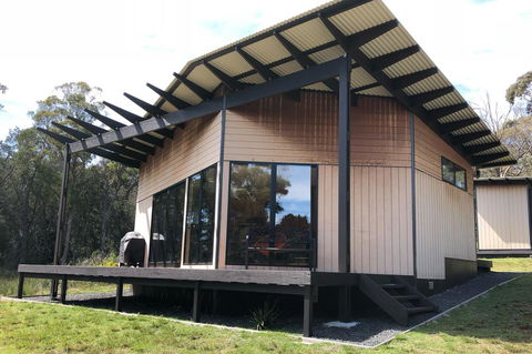 BAY OF FIRES ECO HUT Off Grid Experience At Binalong Bay - Accommodation Search 0