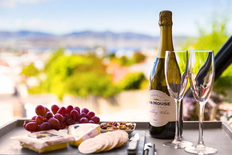 WEST NEST | Classic 3BR Hobart Terrace BEST Location, View, Close To City - Accommodation Search 28