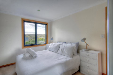 Blue Waves - Accommodation Search 16