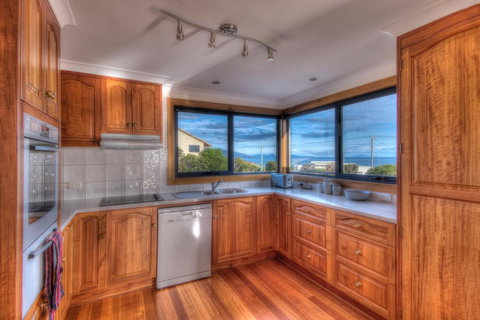 Blue Waves - Accommodation Search 4